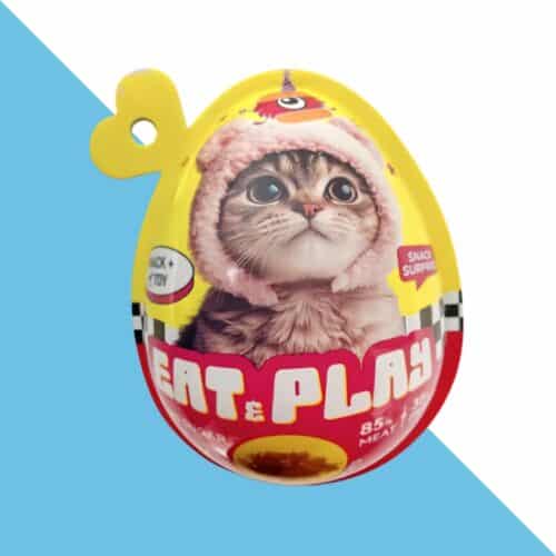 ביצת הפתעה לחתול עם צעצוע וחטיף